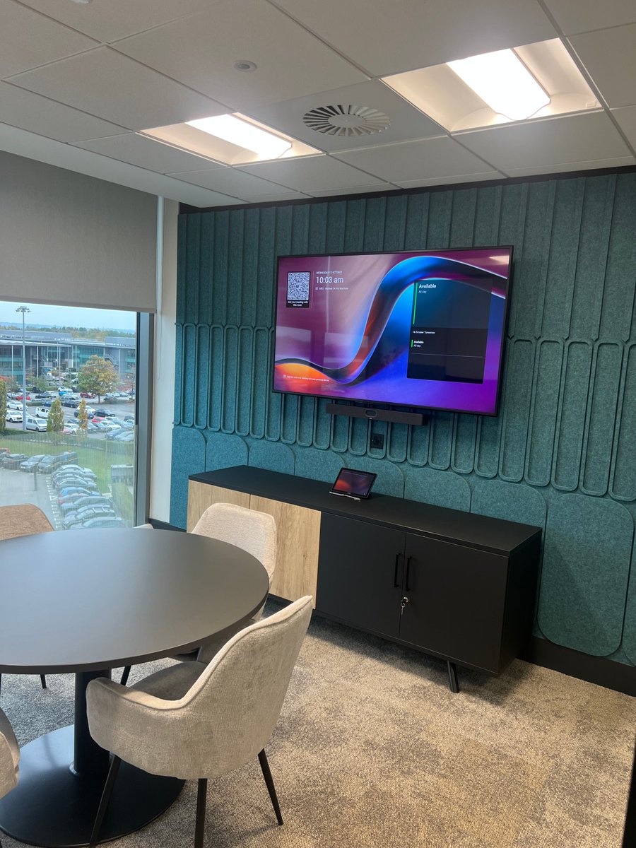 RapidTechToday's tweet image. Sleek, simple &amp;amp; smart 👏
We equipped this meeting room with a Sony display &amp;amp; Yealink Teams system — delivering seamless, plug-and-play collaboration.
✨ Smart tech. Better meetings.
👉 zurl.co/YJRZo 

#AVIntegration #MeetingRoomTech #Yealink #Sony