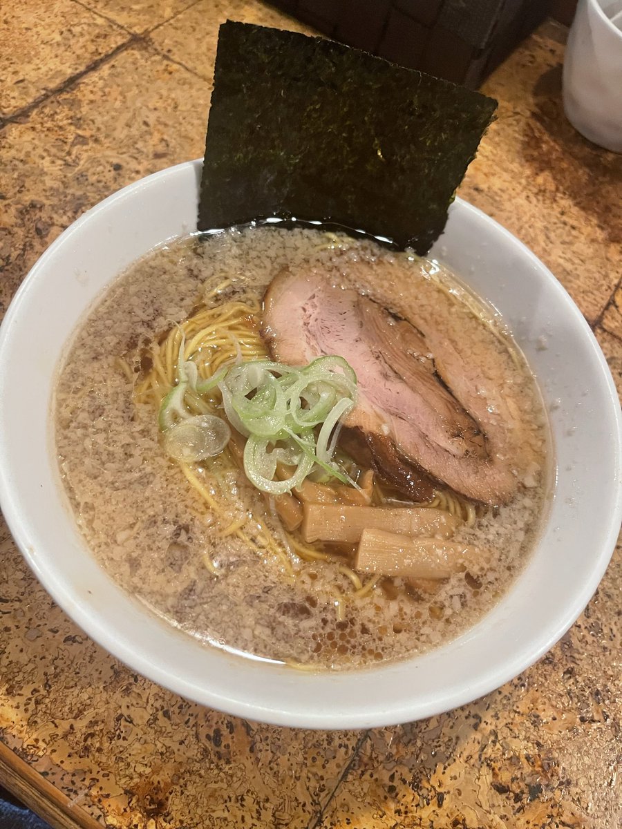 今日久しぶりにお店ラーメン🍜食べてきた🥰💕明日収録頑張るぞー❗️