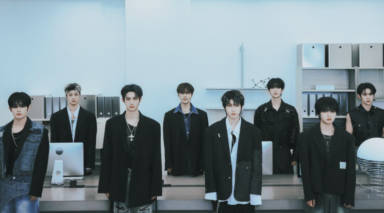 younite ユナイト リリイベ 特典券 個別サイン 未削り 2部】ユナイト Double A Side 15th Single 「星躔 / cogito天才