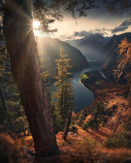 Photography by maxrivephoto 