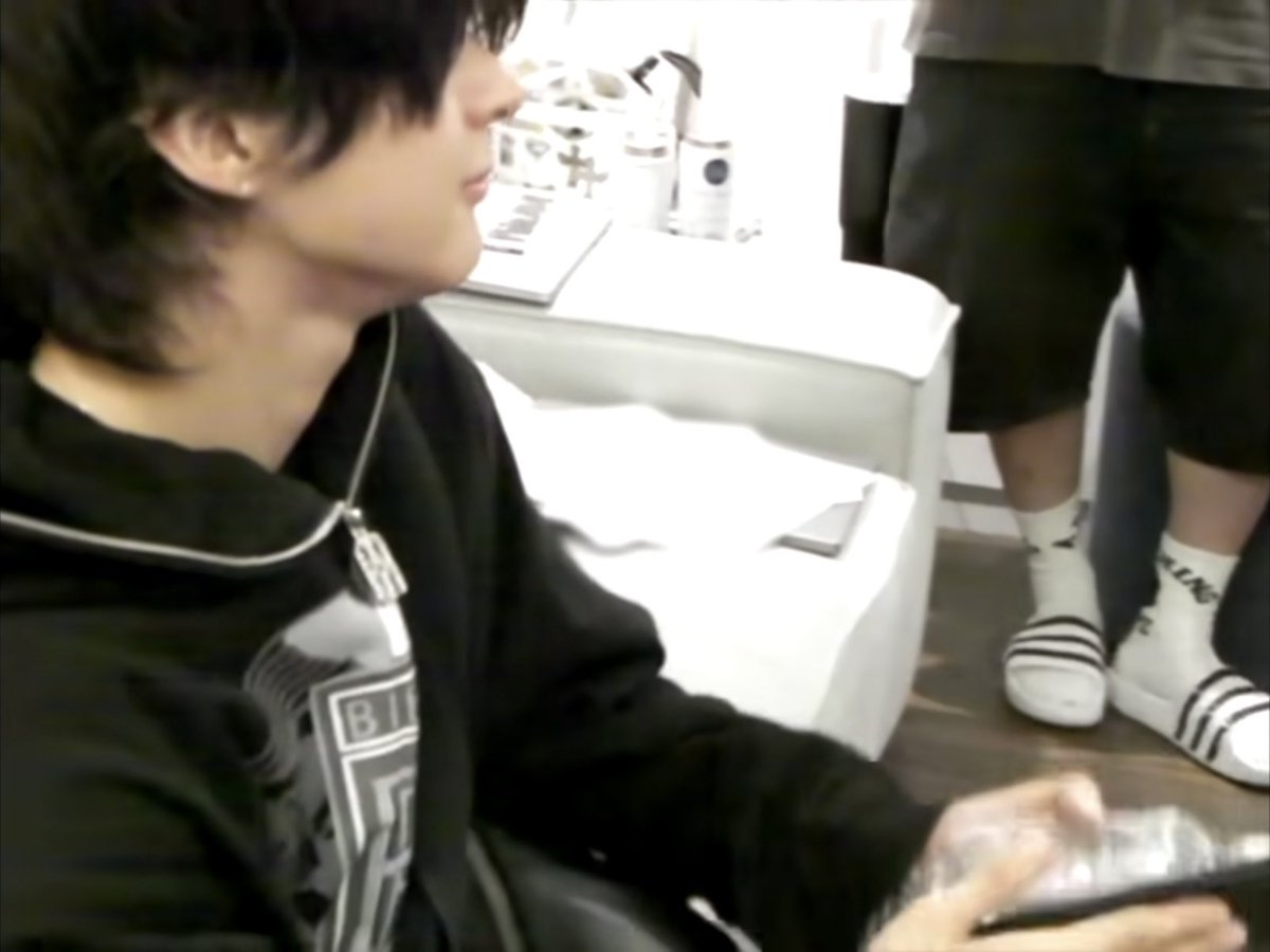 바보 (@antonisbabo) on Twitter photo 