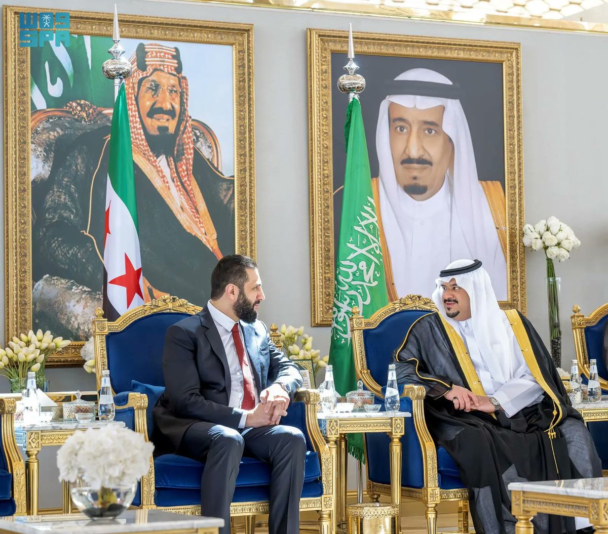 رئيس الجمهورية العربية السورية يصل إلى الرياض وفي مقدمة مستقبليه نائب أمير المنطقة.
spa.gov.sa/ar/w2430260
#واس