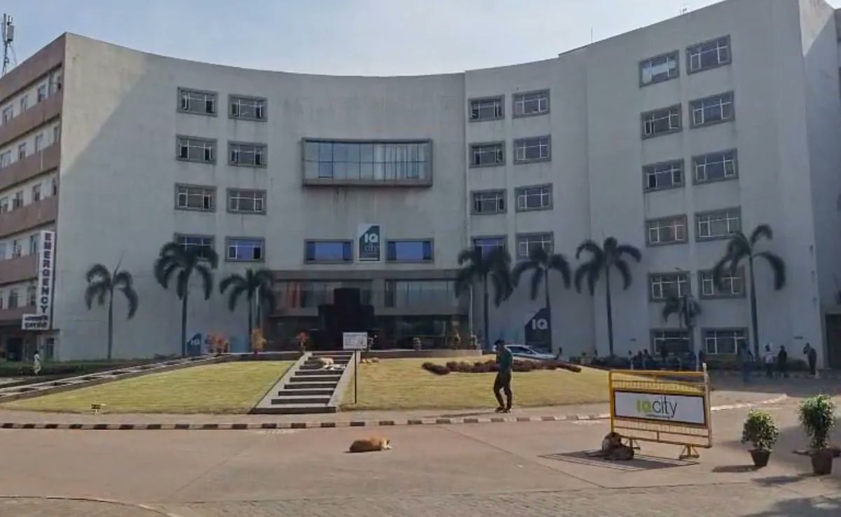 OpIndia.com (@opindia_com) on Twitter photo Durgapur medical student gang rape: Main accused identified as Firdous Sheikh, classmate named ‘mastermind’
opindia.com/news-updates/d… Durgapur medical student gang rape: Main accused identified as Firdous Sheikh, classmate named ‘mastermind’
opindia.com/news-updates/d…
