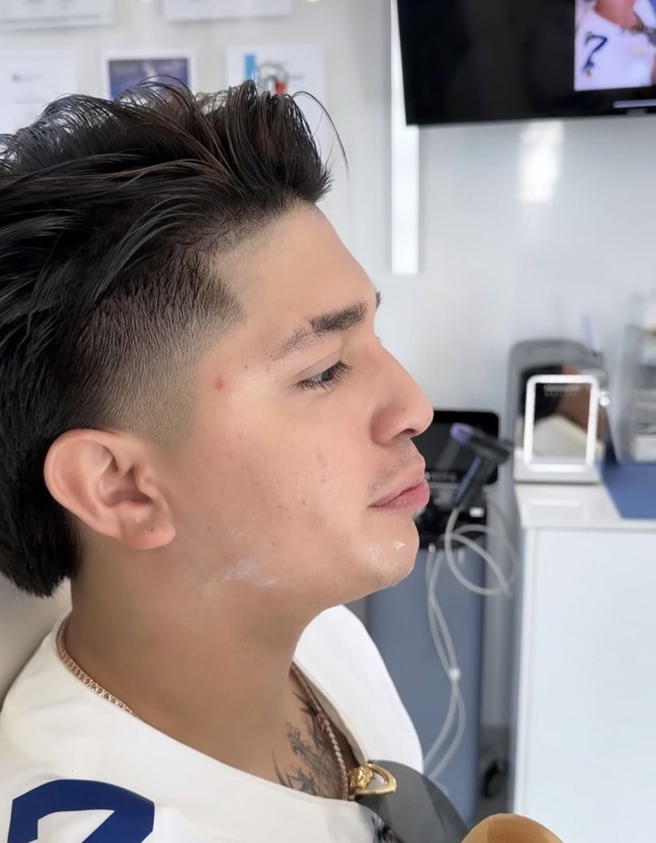 Tearoom TK tweet media