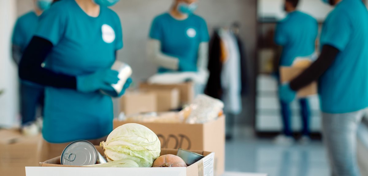 Un año después de la #dana, las profesiones siguen presentes en las zonas afectadas 👉tinyurl.com/3774hu6b 📌