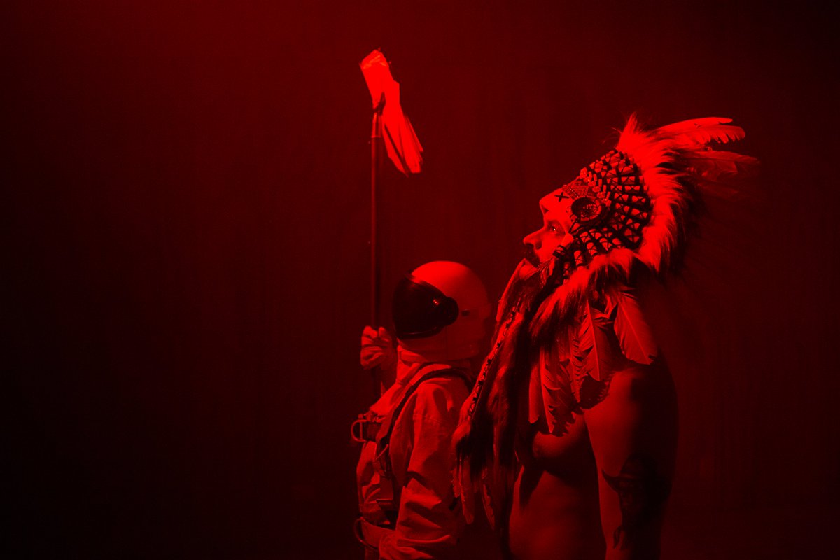 Esta semana en #RéplikaTeatro el director y dramaturgo argentino Martín Flores Cárdenas estrena en Madrid su penúltima obra LA FUERZA DE LA GRAVEDAD.

✨V31 de octubre a las 21.00
✨S1 de noviembre a las 20.00

+ info y entradas, click aquí: replikateatro.com/evento/la-fuer…