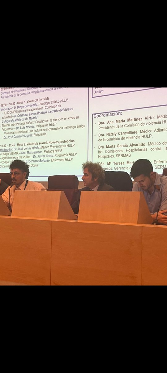 Moderando la primera mesa de las VIII Jornadas de las comisiones hospitalarias contra la #violencia: tres miradas sobre la violencia. Organizadas por el Hospital Universitario la Paz #HULP
Agresiones a sanitarios, prácticas que dañan y fuego amigo.