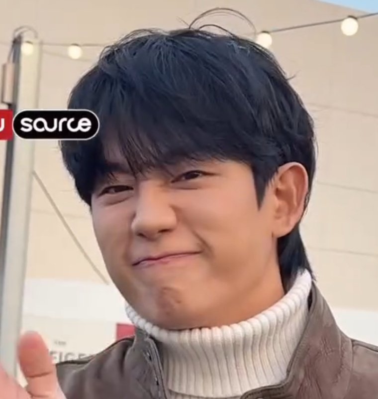 bawangpops's tweet photo. 𝘞𝘩𝘺 𝘺𝘰𝘶 𝘤𝘢𝘭𝘭𝘪𝘯𝘨 𝘏𝘢𝘦𝘪𝘯 𝘢 𝘣𝘢𝘣𝘺??? 𝘏𝘦'𝘴 𝘢 𝘮𝘢𝘯

The man in question : https://t.co/gdy0C41vor