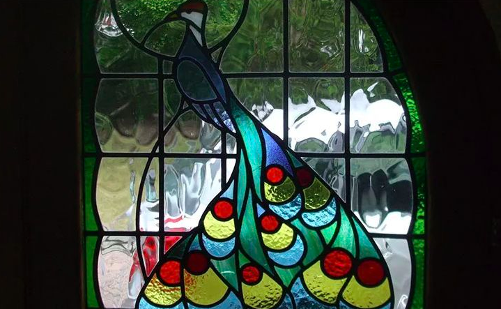 CheamLeadedLL's tweet image. Looking to bring some #colour &amp;amp; charm into your #home?
Our #DecorativeWindows can truly enhance the beauty of any property. Whether you&apos;re interested in #StainedGlassWindows or need to restore your existing ones, don’t hesitate to reach out to us 😊

🌐cheamleadedlights.com/stained-glass/