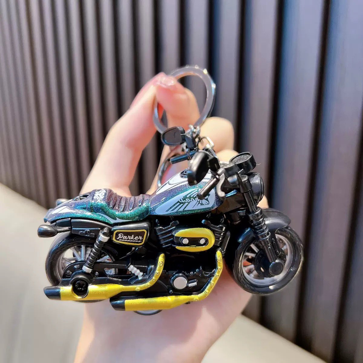 Metalcrafts515's tweet image. 🚘 They’re not just keychains — they’re mini masterpieces!
Which one’s your favorite? 🏍️🚴‍♂️🏎️🚙
#KeychainCollection #CreativeGift #AlloyModel #MiniCarKeychain #LijiaCrafts