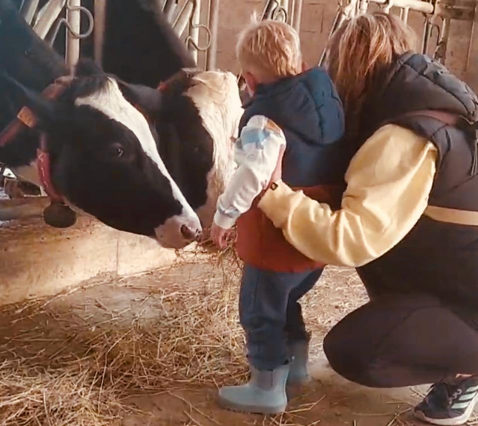 Henar nos comparte su pasión: acompañar el proceso de crecimiento y de desarrollo de su hijo. ¡Qué gusto verles! 
💞💞
#sacardetitumejortu #yosoydefp #yosoydelmariainmaculada #conectados