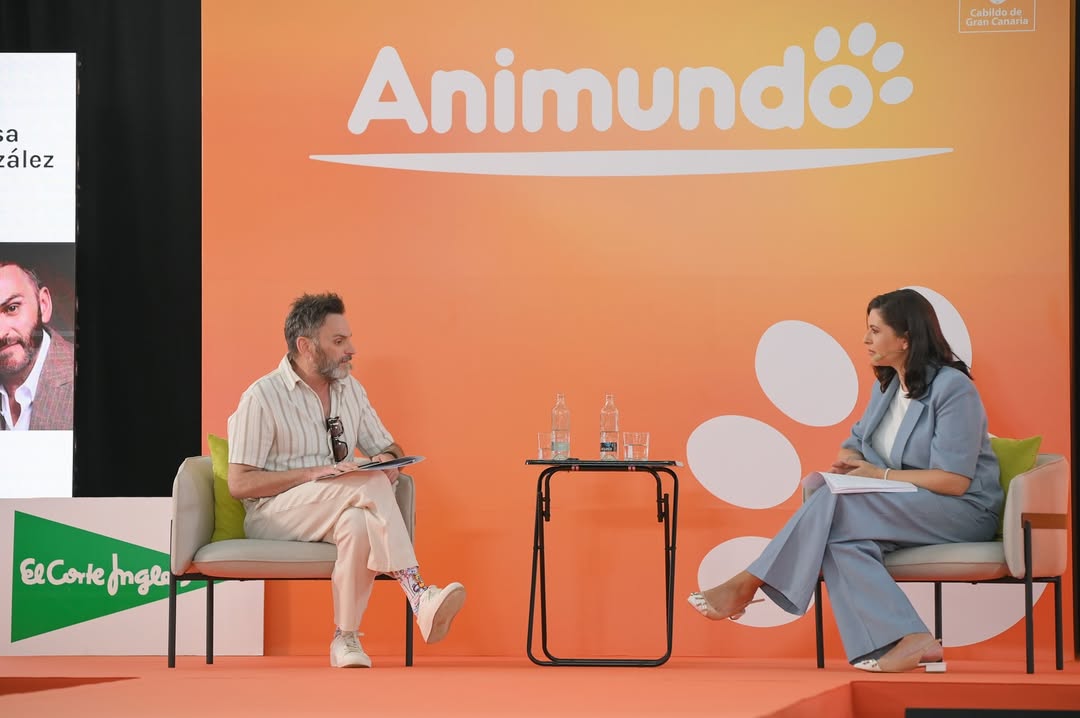 Clickche1's tweet image. Nuestro maravilloso Fernando Tejero el pasado 11 de octubre en @infecar demostrando una vez más el gran corazón que tiene y su intensa lucha por querer hacer de este un mundo mejor, dando visibilidad a aquellos que no tienen voz y condenando rotundamente el maltrato animal.❤️