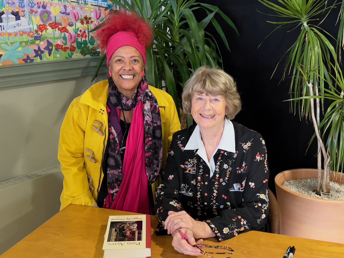 EveHowardUK's tweet photo. It was great to meet @PamAyres after her show at the Falmouth Book Festival. We had a good natter and a few laughs about stage performance. https://t.co/BSoKspgbGz
