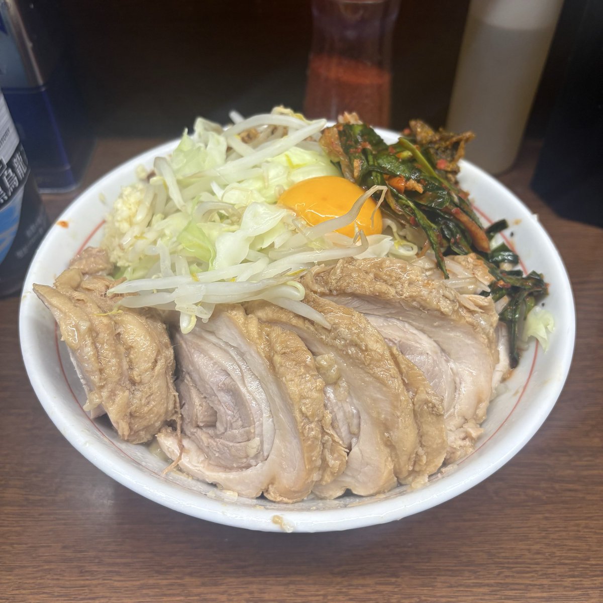 仕事中お腹空いたので
たまらず仕事帰りの関内二郎

小ぶた1120円
汁なし120円
ニラキムチ120円

コール
→ヤサイ
→ニンニク
→カラカラ
→ベニ
→アレ
おいしい、そしておなか苦しい🥰