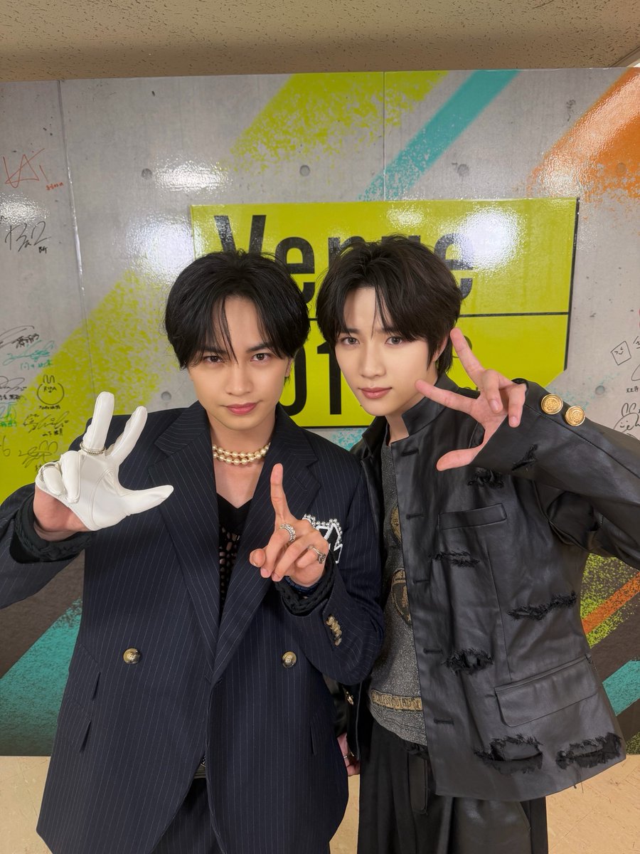 中島健人STAFF (@kento_team_n) on Twitter photo 誕生日が一緒🎂ボムギュくんまたね
범규야, 같이 춤춰서 정말 행복했어.
 
#ボムくんありがと
#BEOMGYU
#TXT
#同じ誕生日って嬉しいね
<a href="/TXT_bighit_jp/">TXT JAPAN OFFICIAL</a> 
by 本人 誕生日が一緒🎂ボムギュくんまたね
범규야, 같이 춤춰서 정말 행복했어.
 
#ボムくんありがと
#BEOMGYU
#TXT
#同じ誕生日って嬉しいね
<a href="/TXT_bighit_jp/">TXT JAPAN OFFICIAL</a> 
by 本人