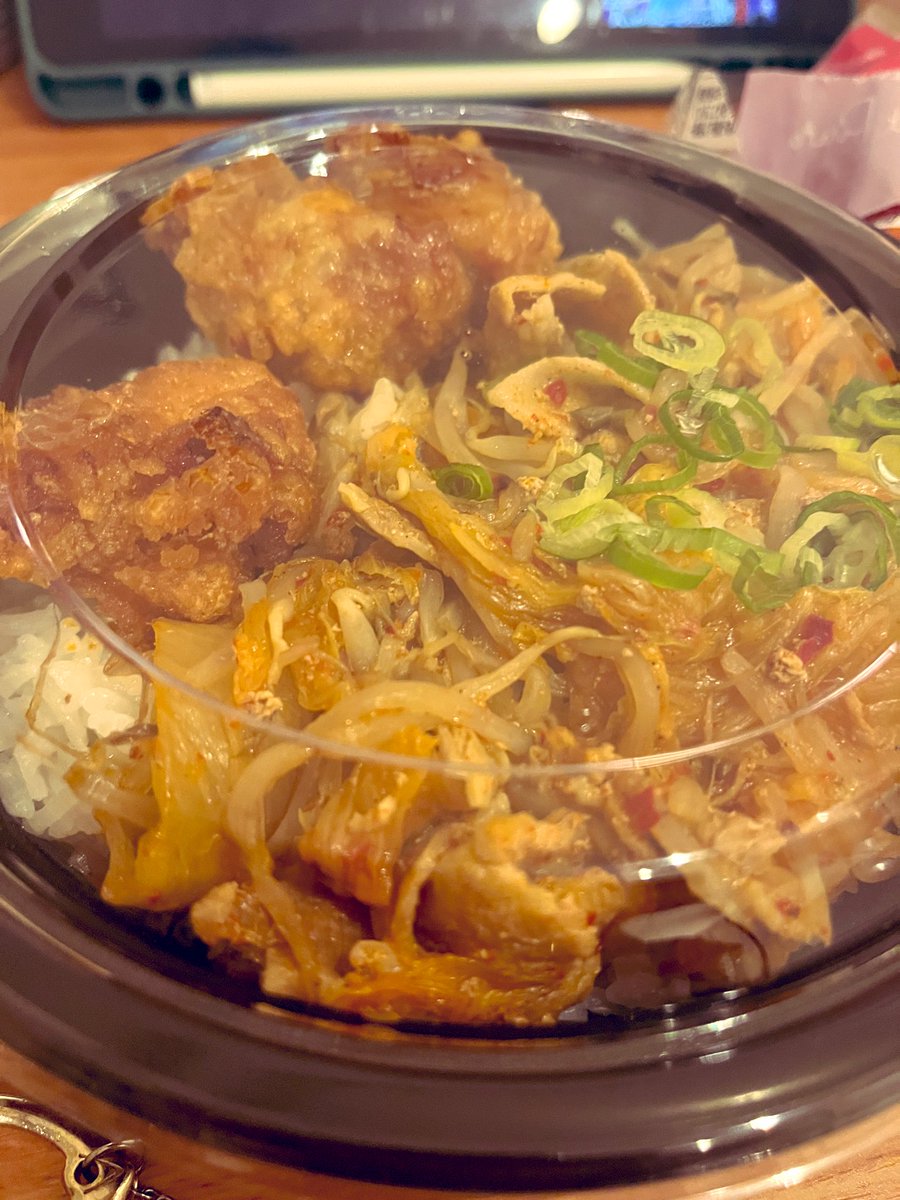 牡蠣のきせちゅ
(4枚目1ミリも記憶なくて鬱)でも背景的にロケットなうでしょうね…早く退勤したいよーなかすいた