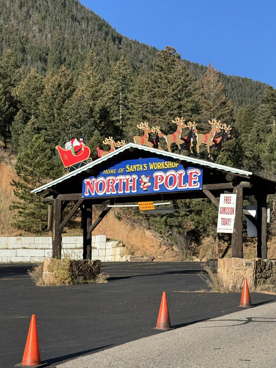 LaLa_CarpeDiem's tweet photo. Day 44 -  Pikes Peak (to the Top we go).   The this trip is winding down as we wind our way along the beautiful sites of Pikes Peak and Garden of the Gods today.  Epic sights and sounds and special suprises along the way.   Let’s Go!  Carpe Diem 

https://t.co/GDoEDULKyY https://t.co/n2BxLyAamv