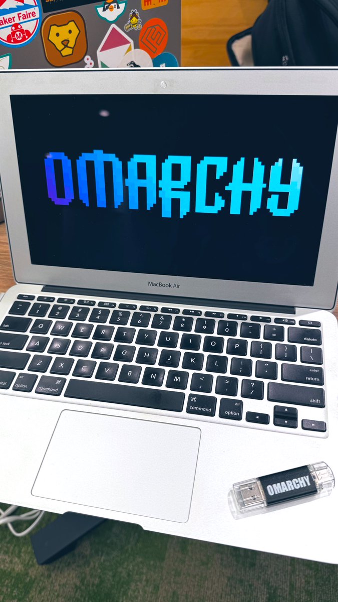 #omarchy Omarchy Tokyo Nightでみなさまに助けていただきつつ無事インストールする事ができたbtw🍜
