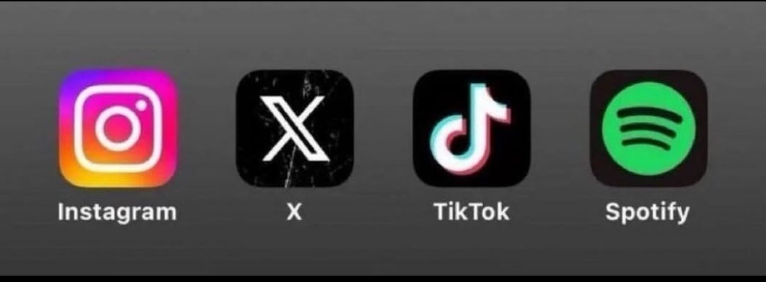 architips1130's tweet photo. You must delete 1 app, which one? https://t.co/4uUWJeLq1C