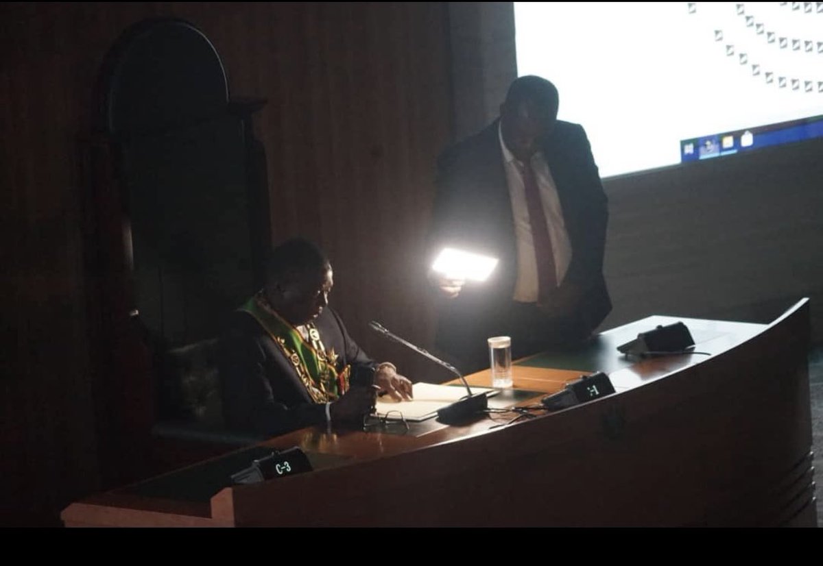 It’s almost as if at every government/ZANU PF event, someone is paid to stage sideshows. Now everyone is talking about  the lights, completely ignoring his 24-page State of the Nation address. Check every event something happens. <a href="/Jamwanda2/">Jamwanda</a> , why is your name flashing