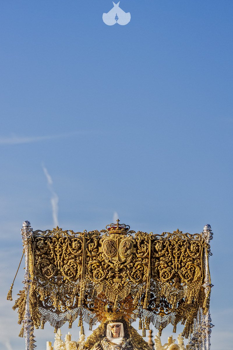 ¡Al cielo la Reina de Triana!

#LaMisionDeLaEsperanza #EsperanzaDeTriana #Triana #Sevilla