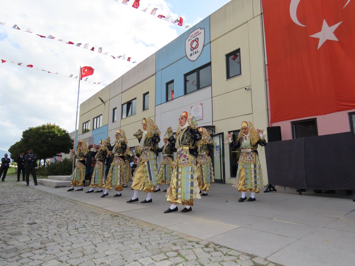 kosbimtal's tweet photo. 🇹🇷 Cumhuriyetimizin 102. Yılı Kutlu Olsun! 🇹🇷

Gazi Mustafa Kemal Atatürk ve silah arkadaşlarının bizlere emanet ettiği bu büyük mirası, gururla ve coşkuyla kutluyoruz. Cumhuriyet; özgürlüğümüzün, eşitliğimizin ve aydınlık geleceğimizin simgesidir.

#29Ekim #CumhuriyetBayramı https://t.co/dISb9jsmqy
