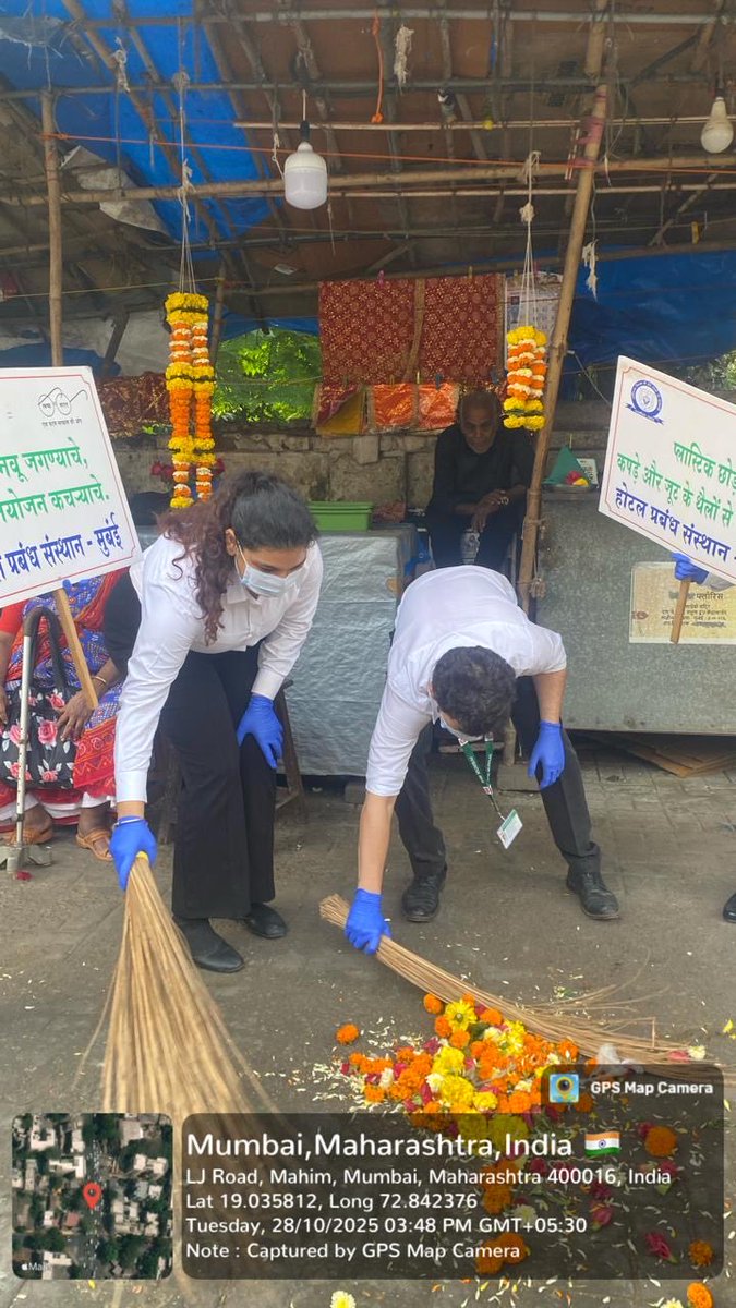 IHM Mumbai students, staff &amp; faculty conducted a cleanliness drive outside Shitaladevi Mandir, Mahim on 28th Oct 2025, promoting community hygiene &amp; civic responsibility. 🌿

#IHMMumbai #SwachhBharat #CommunityInitiative #SpecialCampaign5_0