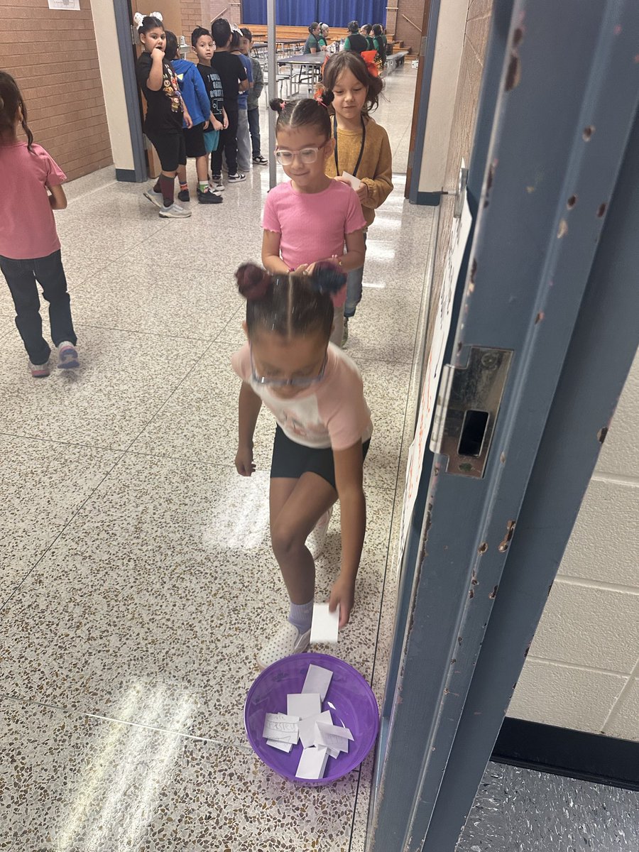 nsimpson327's tweet image. 🎃🧮 McMasters mathematicians are putting their problem-solving skills to the test!
It’s time to estimate, reason, and guess the pumpkin seeds! 🍁
We love seeing our students think like mathematicians and have fun with math! 💡💪 @PISDESMath 
  #WeLoveMath #pisdmathchat