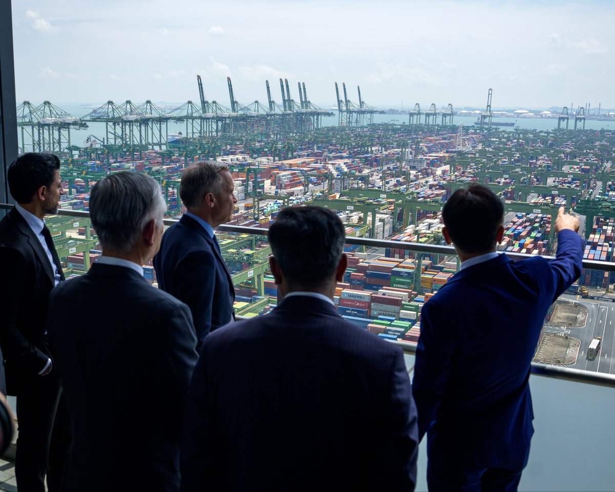 Canada and Singapore are strengthening our relationship — one that is creating growth and prosperity in both our nations.
 
I’m here to accelerate new opportunities for partnerships and investment in Canada, to build Canada strong.