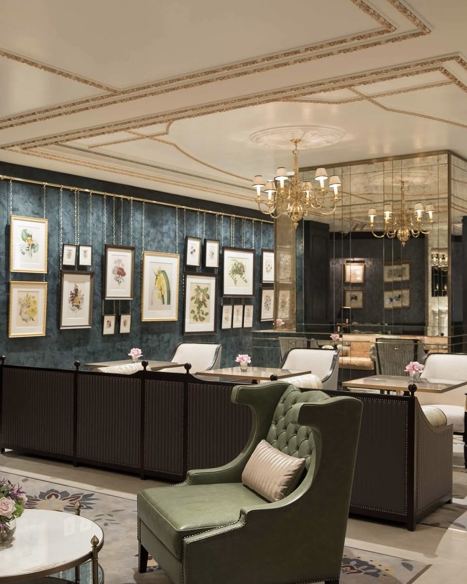 Mouthwateringly good, and nutritious to boost: Our Asian Vegetable Salad with broccoli, cashew nuts, chili, and sesame seed dressing 🥗⁠ #LondonSpa⁠ #Restaurant⁠ #HealthyFood