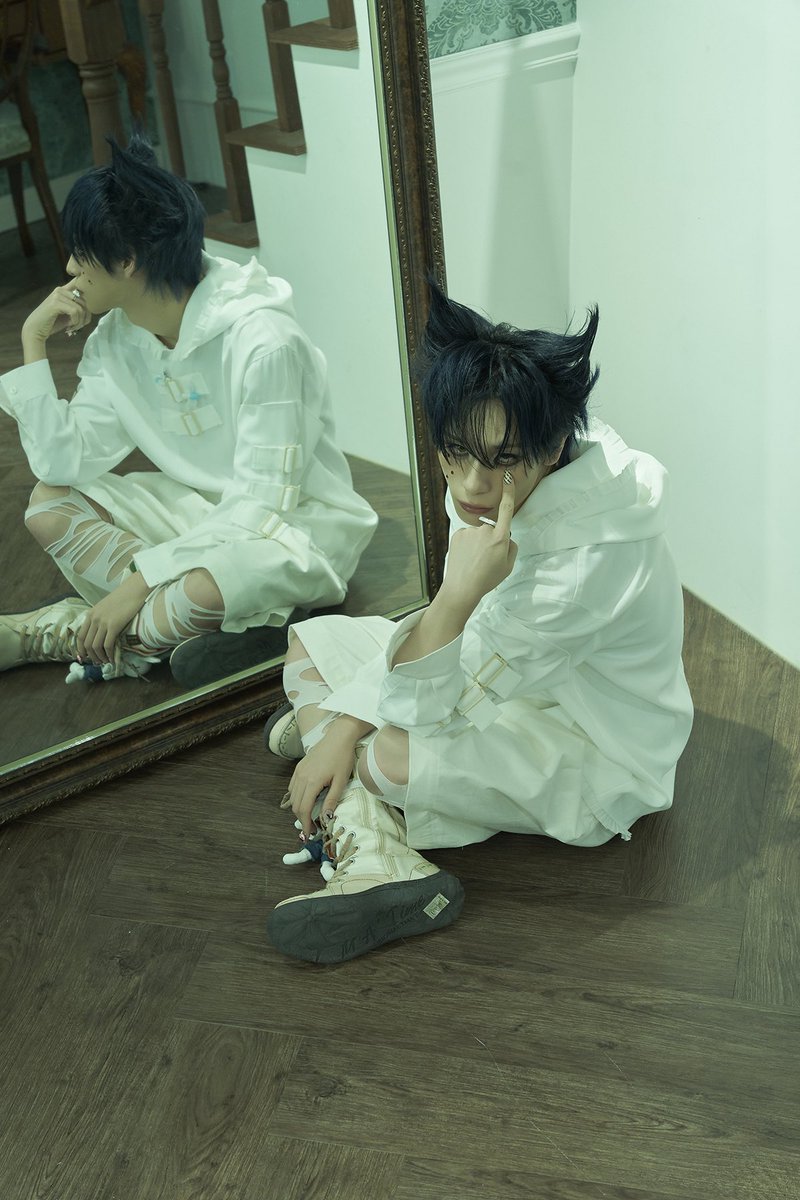 XLOV ハル 加藤 暖琉 チェキ ポラロイド XLOV ハル 暖琉 サイン入り ポラロイド チェキ - メルカリ