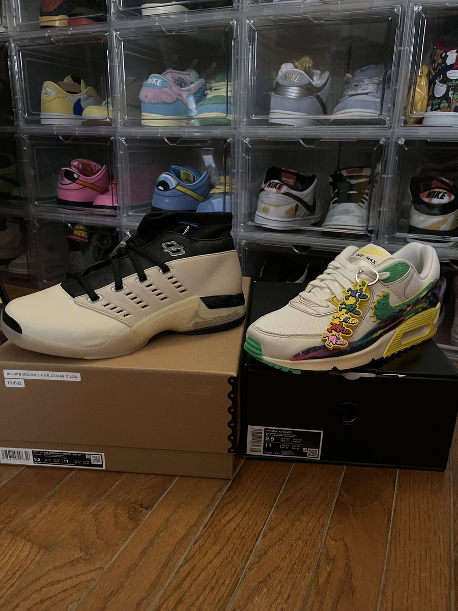 Mailcall 😮‍💨 looks like someone tried on my 17s though 🤣💀 <a href="/snkr_twitr/">SNKR_TWITR</a> <a href="/SOLELINKS/">SOLELINKS</a> <a href="/SneakerVisionz/">👁️ Sneaker Visionz 👁️</a>