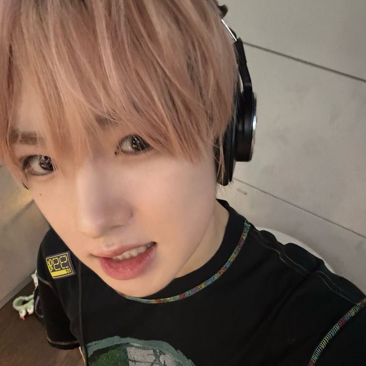 prepusiion's tweet image. "Love without limits" | Au sakuryo

Sakuya y ryo se conocen por roblox y empiezan a hablar. A medida que su conexión crece, se sienten atraídos el uno por el otro, pero no saben como llevar su relación al siguiente nivel.