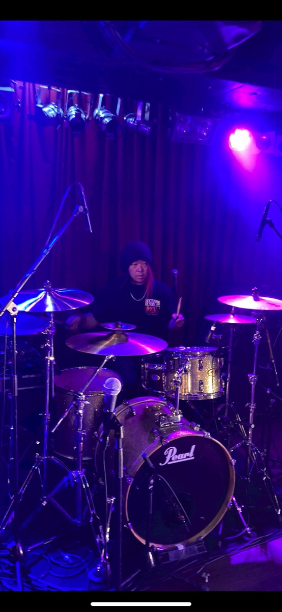 10/28CREARTORIA渋谷STARLOUNGE無事終了！！
去年から企画していた周年レコ発！沢山の人に見に来て頂けて本当に嬉しかった！！
バタバタしてたので本番の写真撮り忘れた！笑
本日新たに5人編成のバンドになったので、新たCREARTORIAを宜しくお願いします！！