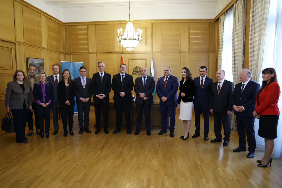 SwissEmbSofia's tweet image. Switzerland signs a new CHF 21.35M migration agreement with Bulgaria to support asylum systems and vulnerable migrants. A strong partnership for shared challenges at the EU and Schengen external border.
 #secondSwissContribution #MigrationSupport #AsylumSupport @SEMIGRATION