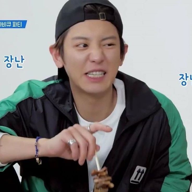 الان بهترین تصمیم اینه که چنبکشی به طور کامل از کمپانی بزنن بیرون و برن با لوهان و تائو گروه تشکیل بدن و بشن اکسو‌_ام، به این ۶ تایی هم که اینورن می‌گیم اکسو_کی و به سبک قدیم ادامه می‌دیم
یه بکهیون و ییشینگ این وسط جا به جا شدن که زیاد مهم نیست، اکسو ایز اکسو😂
<a href="/weareoneEXO/">EXO</a>