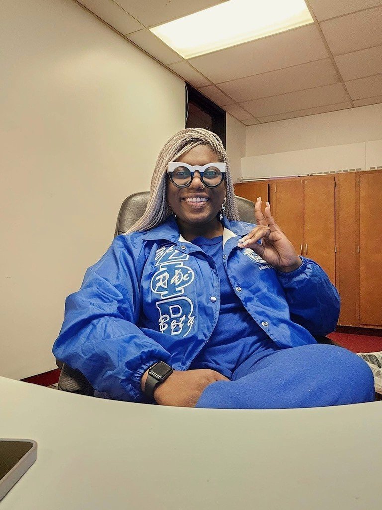 youtu.be/3DhpzPDW-Xc

Beecher Community Schools sends its warmest thanks to Ms. Elayashia Kendall.
 Continue to shine and spread your knowledge to each and every stakeholder at BHLA.
We love you, Ms. Kendall!