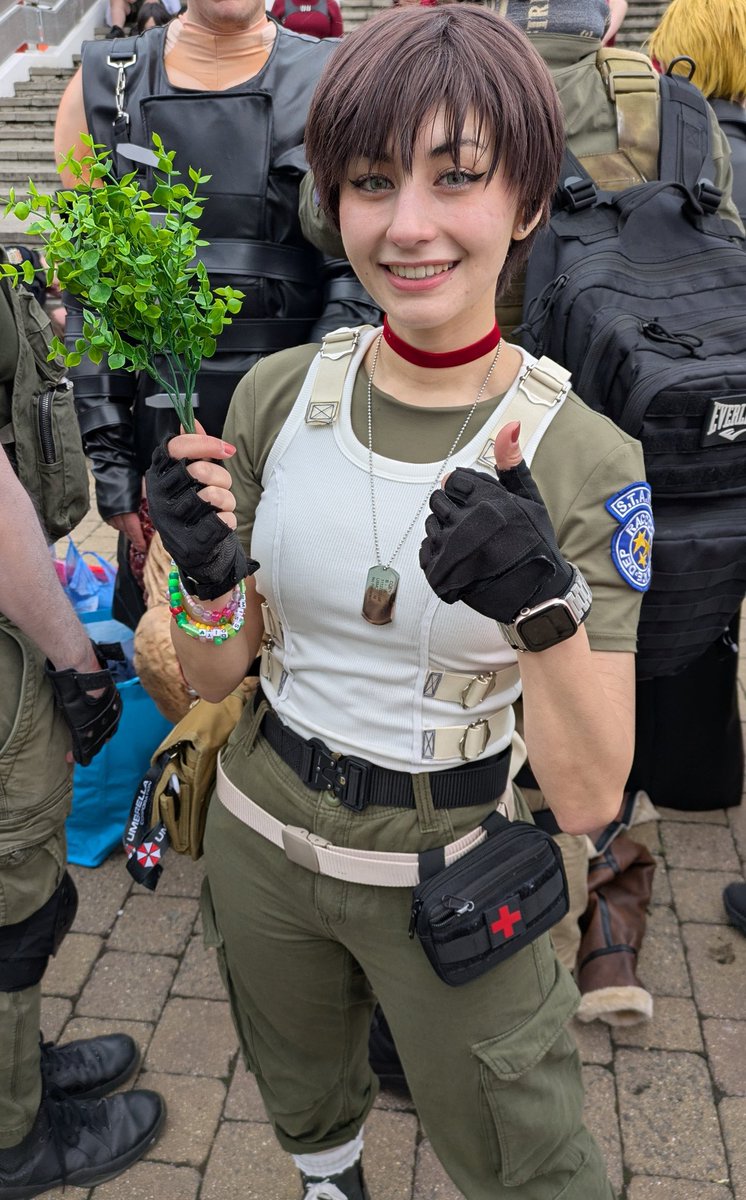 DeadliestPuddle's tweet image. Some cosplays from over the @MCMComicCon weekend. @TheRedBarrels @TheEvilWithin @MimiDoesCosplay