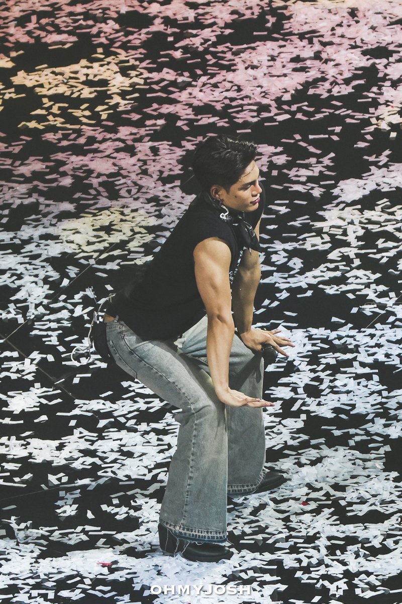 OhMyJosh1022's tweet image. 251026 SB19 STELL
FAST ZONE

@stellajero_ yung laff ko beh hahahahahaha

SB19 BACK IN ARANETA
@SB19Official #SB19 
#FrancisLibiran
#SB197thAnniversary
#SB19FastZoneConcert