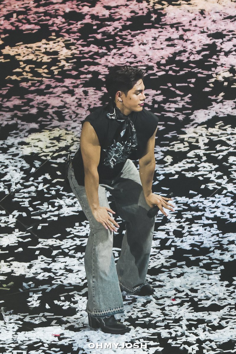 OhMyJosh1022's tweet image. 251026 SB19 STELL
FAST ZONE

@stellajero_ yung laff ko beh hahahahahaha

SB19 BACK IN ARANETA
@SB19Official #SB19 
#FrancisLibiran
#SB197thAnniversary
#SB19FastZoneConcert