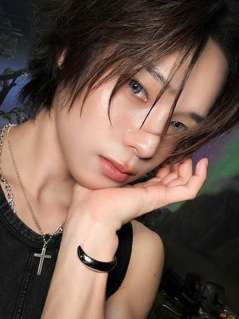 니 얼굴이 어디 안가는데 내가 어딜 가노