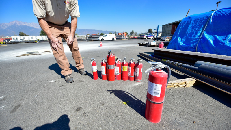 3AlarmFireSoCal's tweet photo. Fire extinguishers need regular certification and inspection to ensure that they will work when you need them most. If your extinguishers need to be inspected. Call 909-841-8860 https://t.co/sGAa7u6aiZ