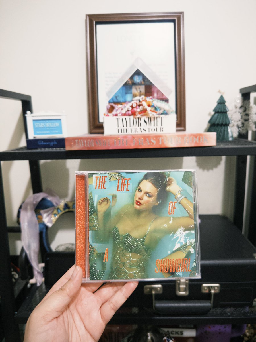 _longLIV's tweet image. Thank you for opening your giveaway internationally @MidnightInStyle 🥹 Surprised by how quickly it shipped from the US to the PH! ❤️‍🔥