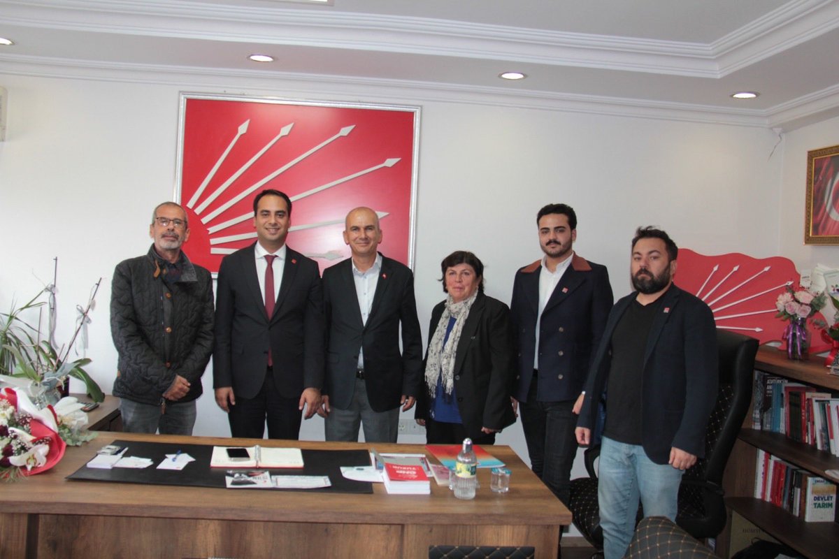 Beyşehir İlçe Başkanımız Sayın Sefa Akar, ilçe yönetim kurulu üyelerimiz ve ilçe örgütümüz, bugün İl Başkanlığımıza hayırlı olsun ziyaretinde bulundular. Nazik ziyaretleri ve iyi dilekleri için kendilerine teşekkür ediyoruz.