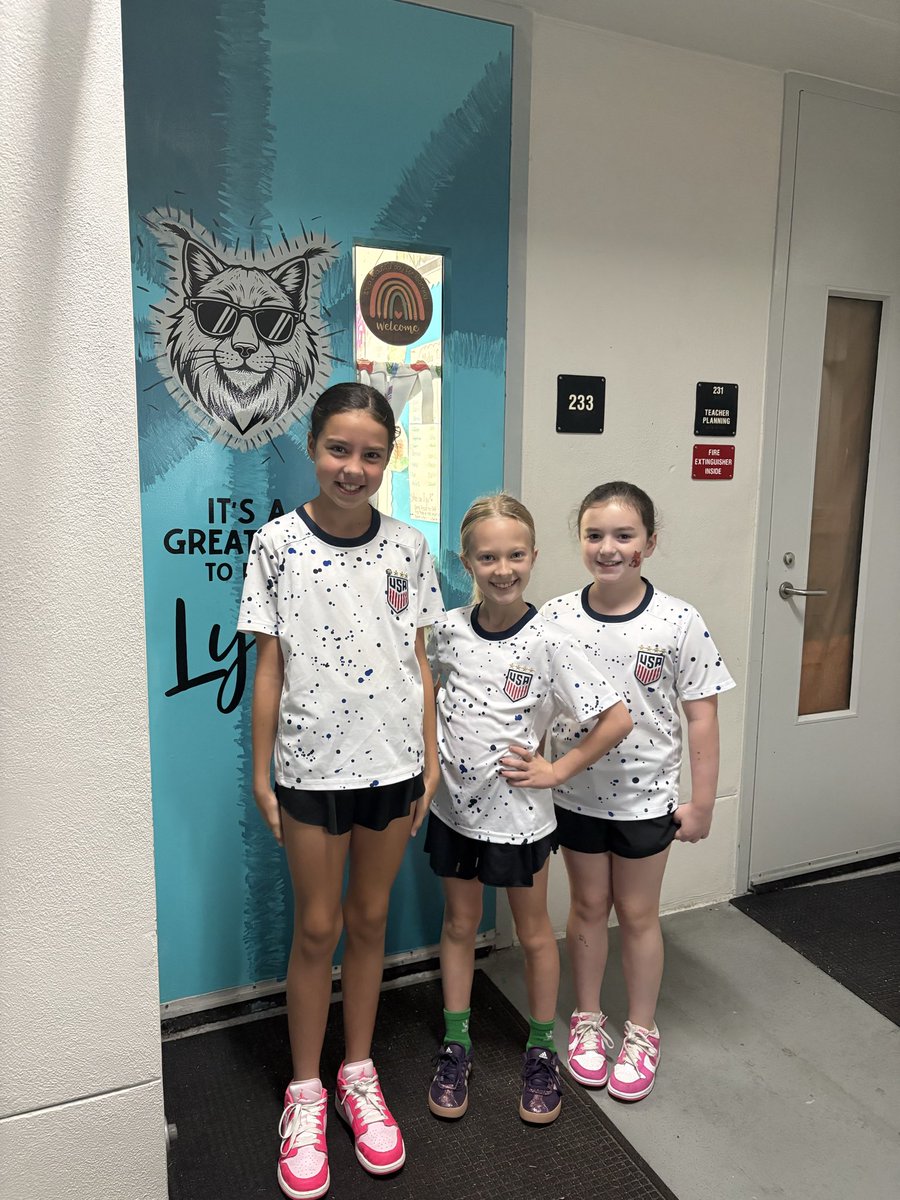 #redribbonweek favorite team/school spirit shirts <a href="/VanAyresHCPS/">Van Ayres</a> @area5 <a href="/HillsboroughSch/">Hillsborough Schools</a> <a href="/redribbonweek/">Red Ribbon</a>
