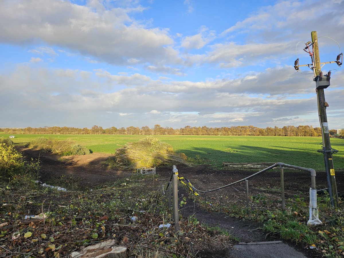 Take a good look.  This is the last time this patch of greenbelt will be like this.  The trees providing habitat for birds other wildlife have been felled today.
This will be...
A motorway servicestation.  Everything being built already exists within a 1 mile radius.