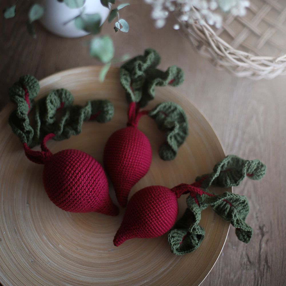 knithacker's tweet image. Beautiful Beetroot Pattern For Crocheters - FREE via Ravelry! 👉 ravelry.com/patterns/libra… - designed by Elena Dorogina #crochet #freepattern