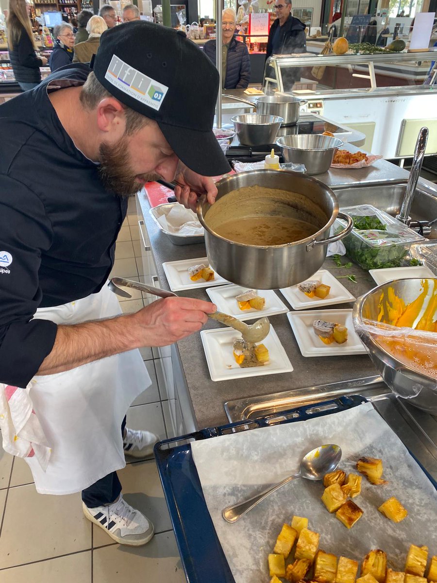 🥩🥔 Le Forum de l’Alimentation se déroulera le samedi 22 novembre 2025 de 9h à 13h au Grand Marché de Vichy.
Démonstrations et dégustations culinaires, échanges autour de l’alimentation, et (re)découverte du Carnet des Producteurs Locaux.

👉 Programme : cutt.ly/5eAVKtpK