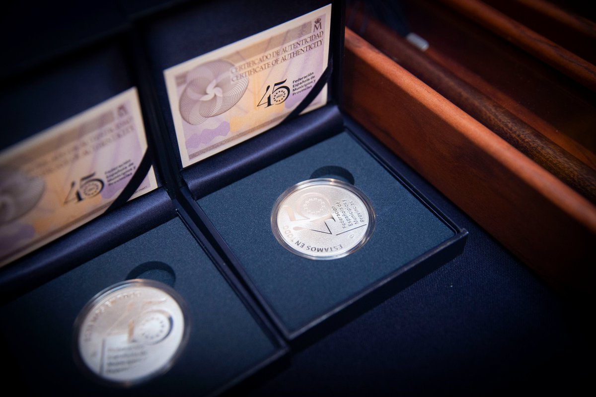 actitudcom's tweet image. 🚀 El encuentro “La Experiencia Municipal” se celebró en el patio de FEMP, rindiendo homenaje a los primeros alcaldes y su labor en la modernización municipal. 

Con el patrocinio de REALE y Totem, se compartieron experiencias sobre transformación digital.

#FEMP #Reale #Totem