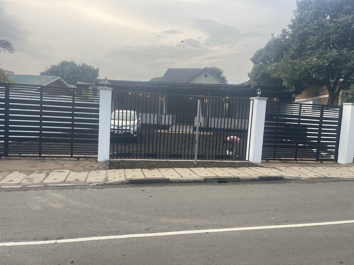 abem2002's tweet image. Musanze friends, my wife is soon opening a café on NM 222 Street! Come enjoy your favorite coffee, tea, or other beverages, and of course, some delicious bites too. Name to b revealed soon